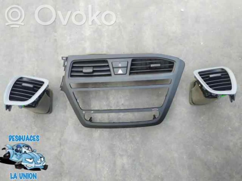 Hyundai i20 (GB IB) Griglia di ventilazione centrale cruscotto 