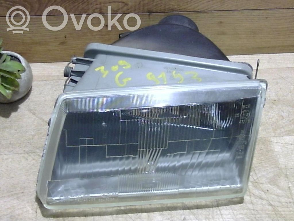 Objetivo del faro delantero