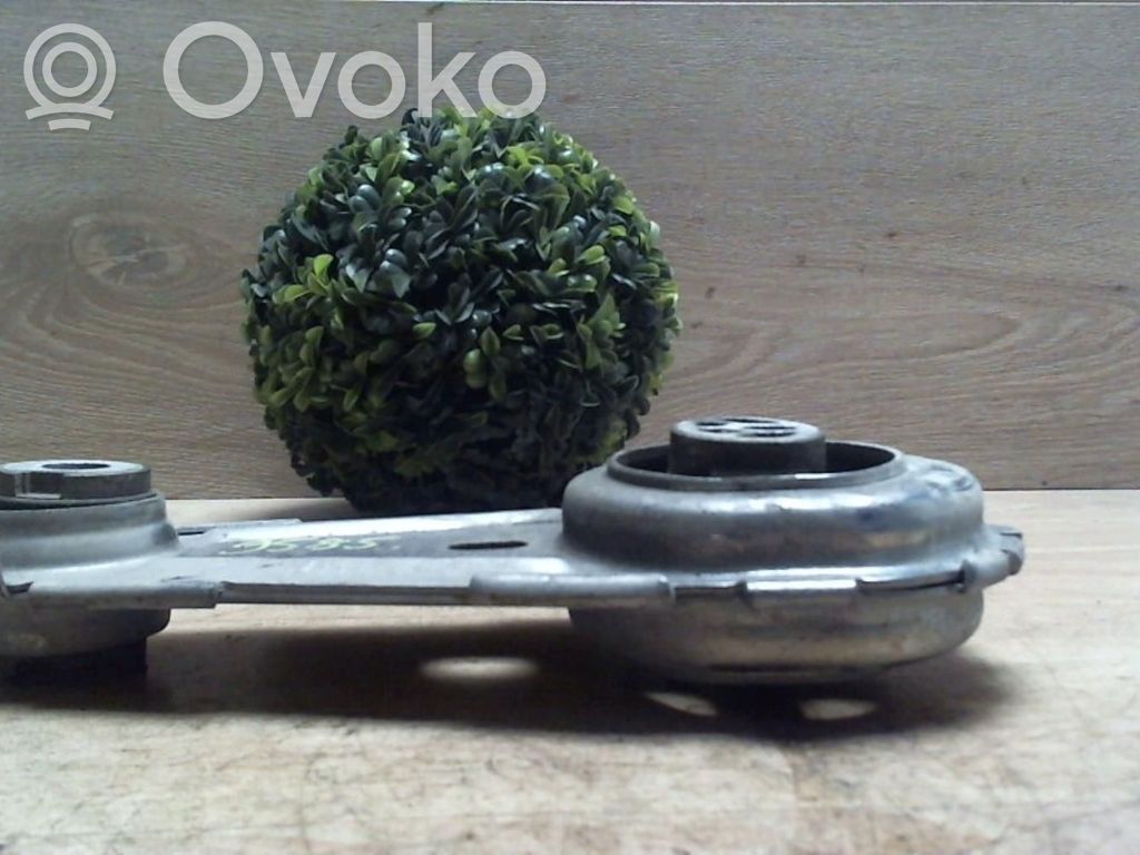 Soporte de montaje del motor