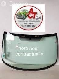 Volvo C30 Front windscreen/windshield window 