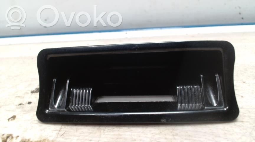 Audi A3 S3 8P Posacenere (anteriore)