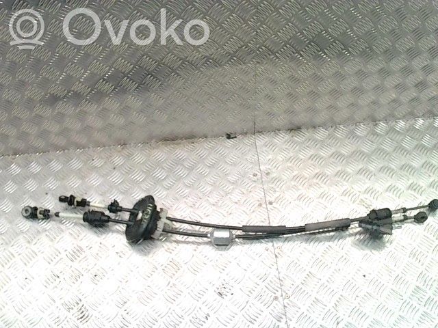 Gear shift cable linkage