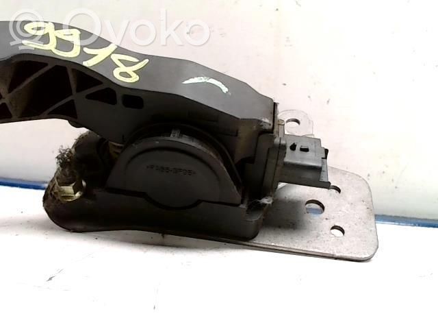 Gaspedal   1601Q2,1601Q2