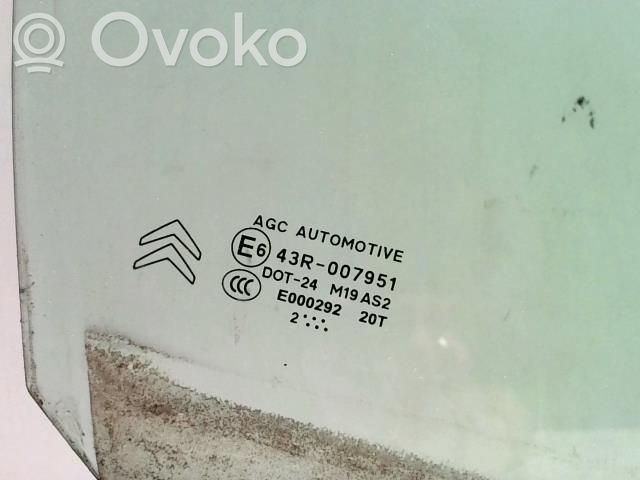 Citroen C3 Etuoven ikkunalasi, neliovinen malli