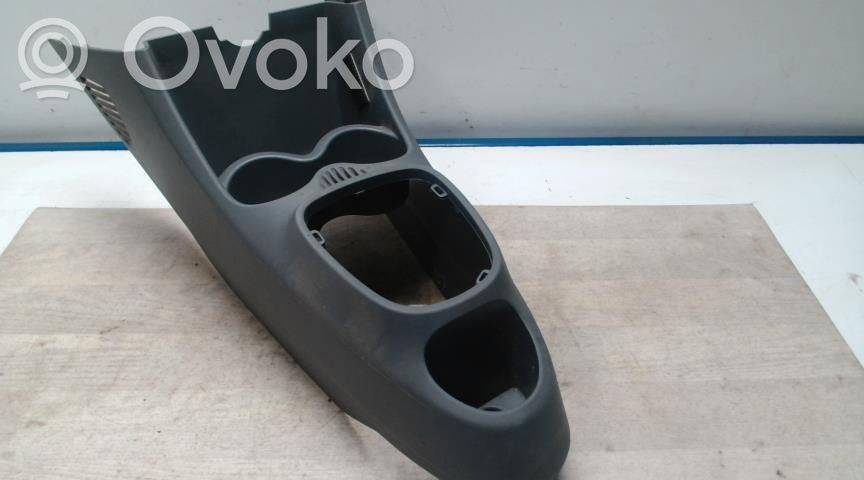 Peugeot 107 Center console 