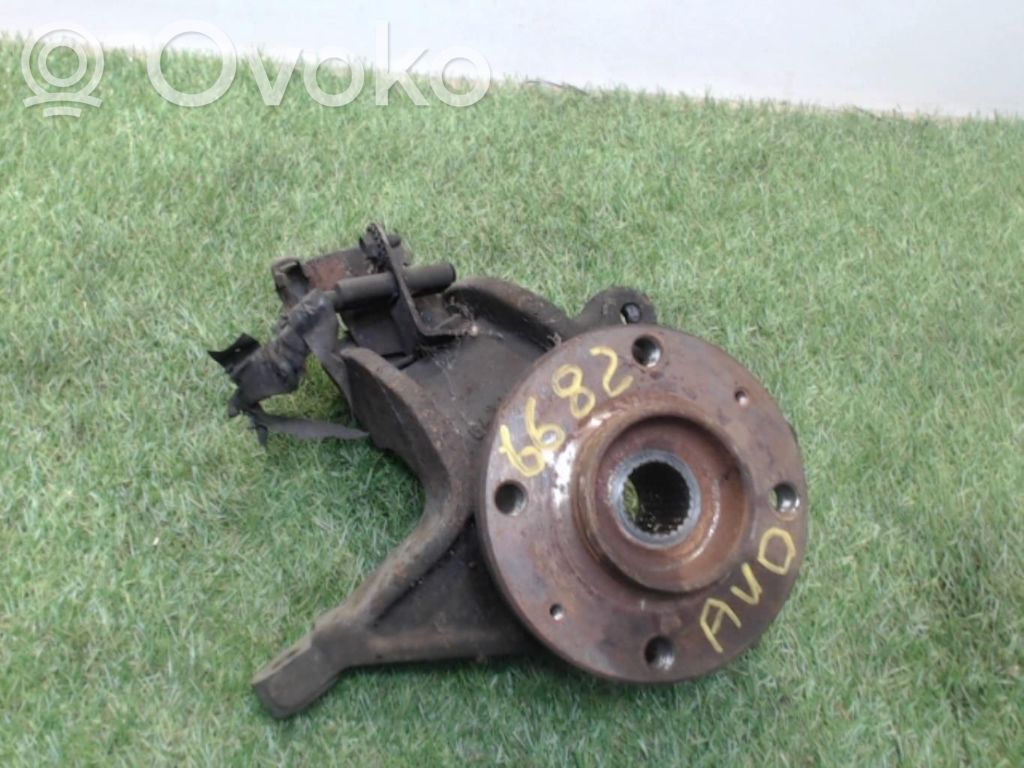 Peugeot 306 Moyeu de roue avant