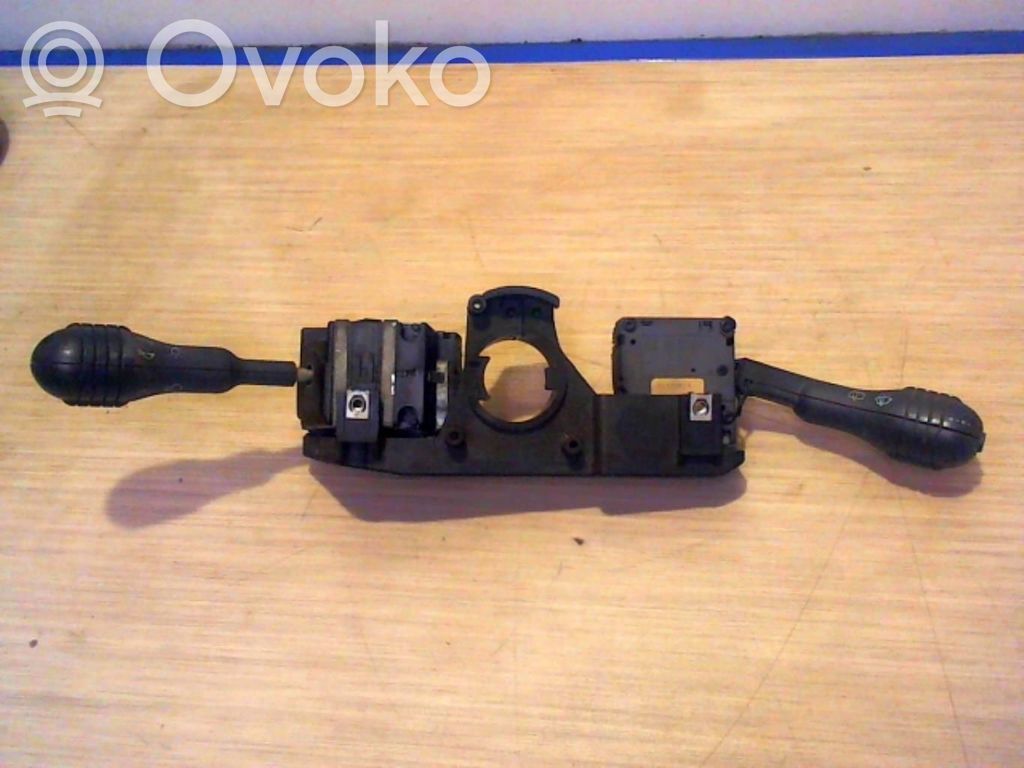 Renault Twingo I Interruptores/botones de la columna de dirección 