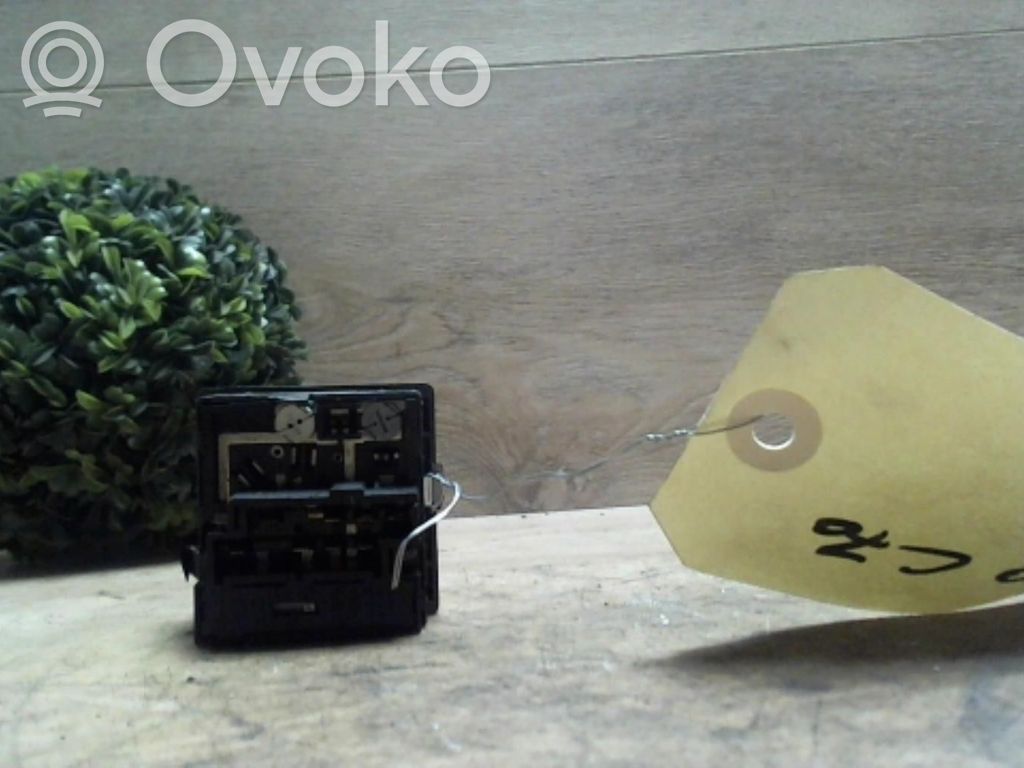 Headlight level height control switch