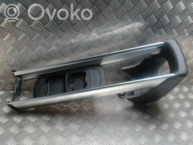 Opel Meriva B Reposabrazos 
