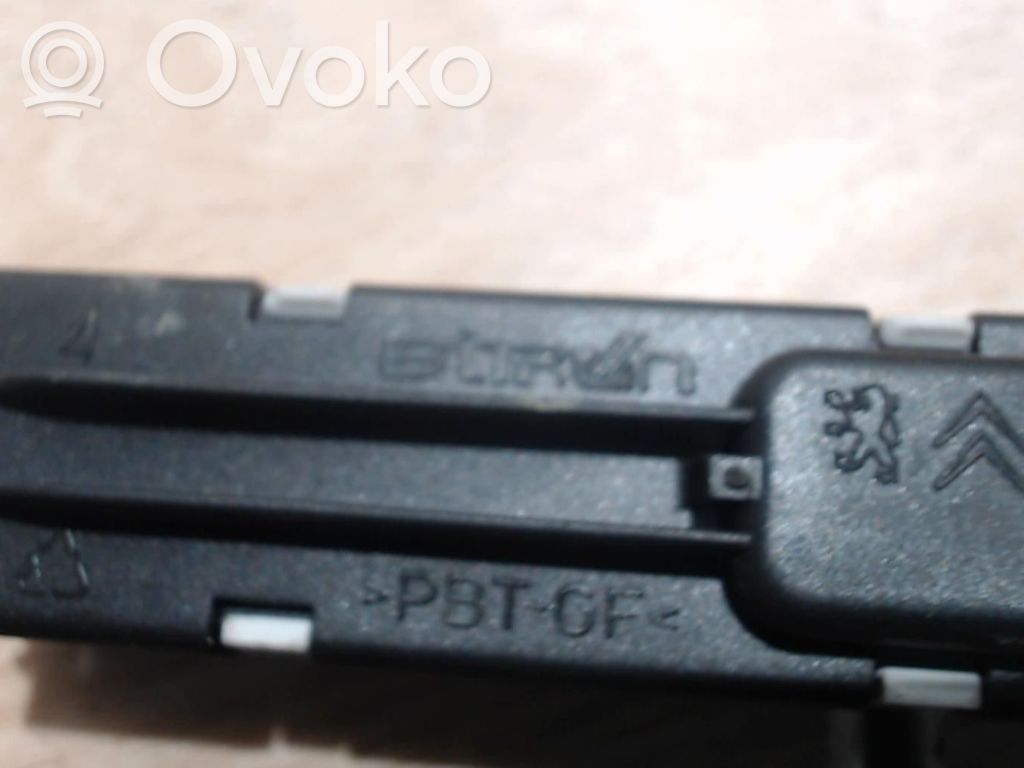 Peugeot 207 Monitor / wyświetlacz / ekran 