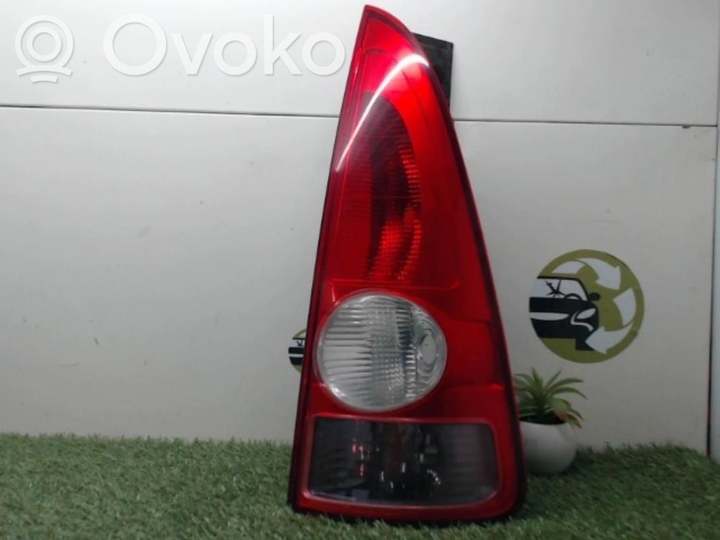Luz trasera/de freno   8200027152,8200027152