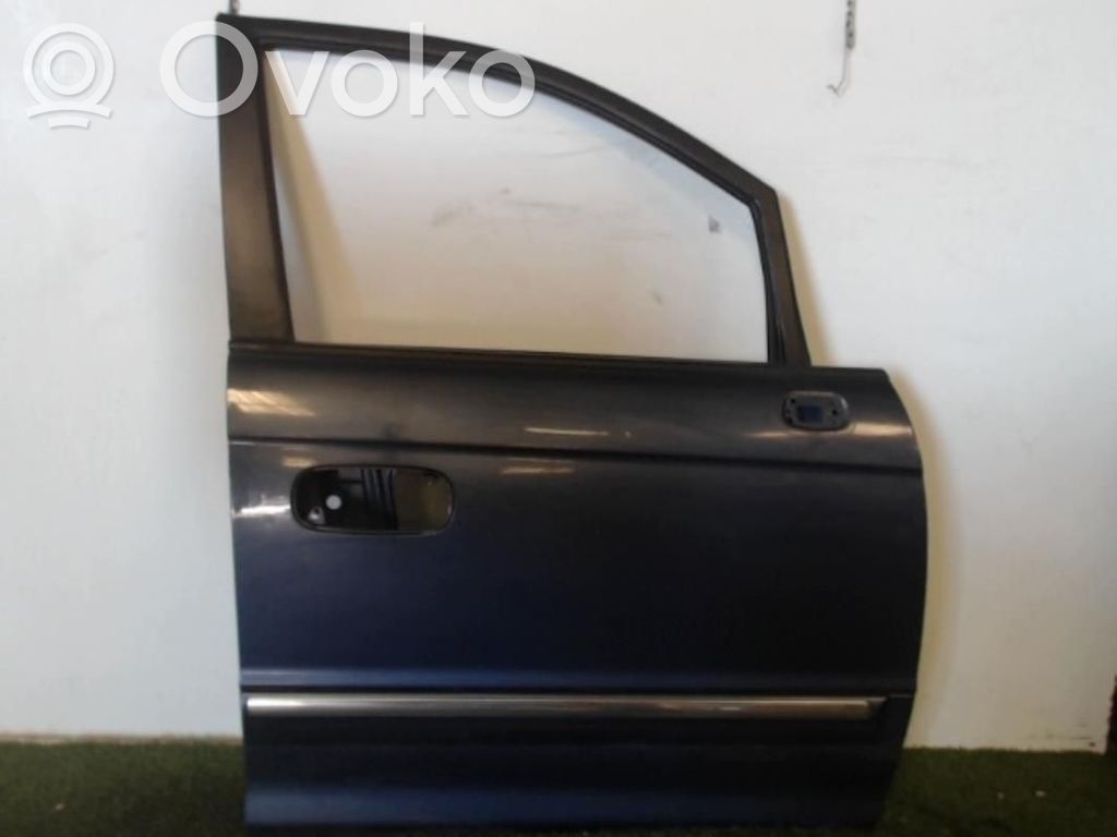 Hyundai Trajet Puerta delantera 