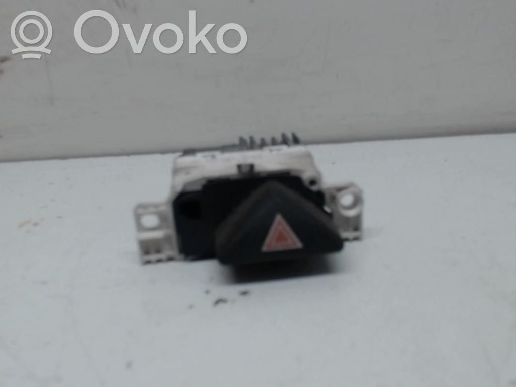 Ford Focus Hazard light switch 