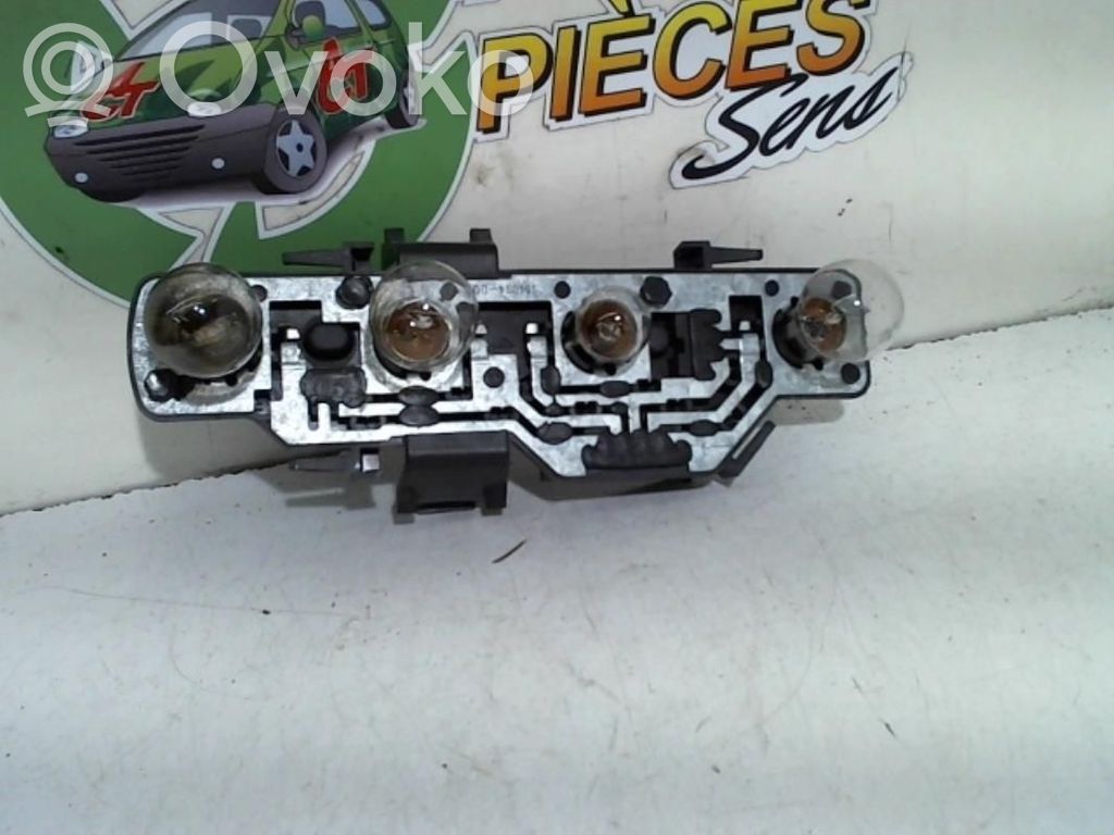 Volkswagen Polo III 6N 6N2 6NF Luce targa