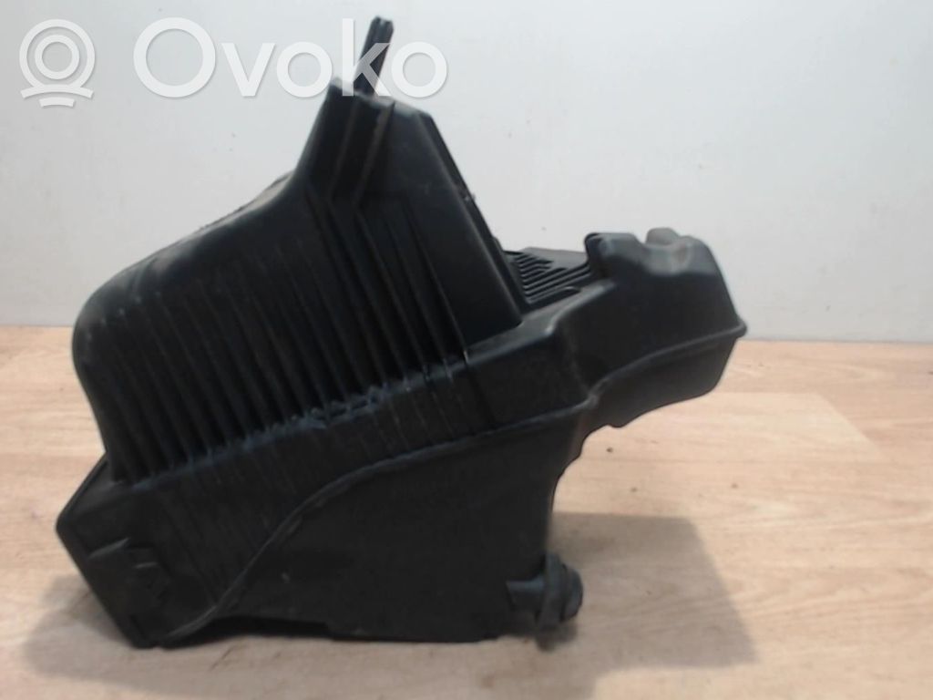 Air filter box