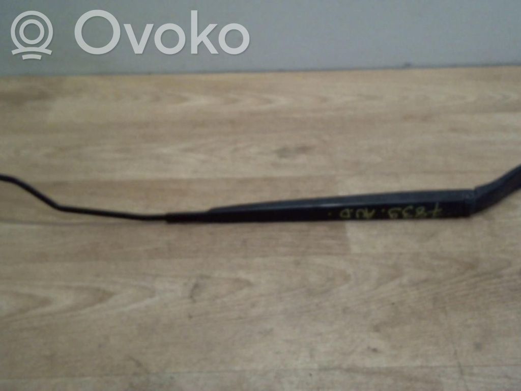 Brazo del limpiaparabrisas delantero   6429HG,6429HG