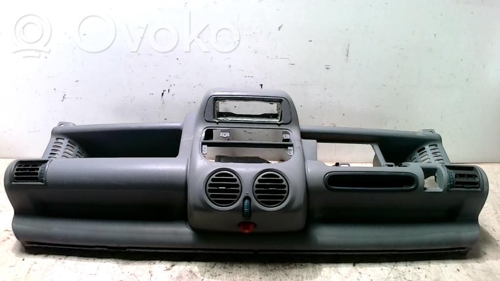 Renault Twingo I Panel de instrumentos 