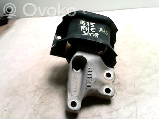 Peugeot 3008 I Engine mount bracket 