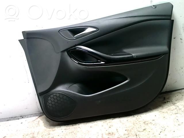 Opel Astra K Etuoven verhoilu 