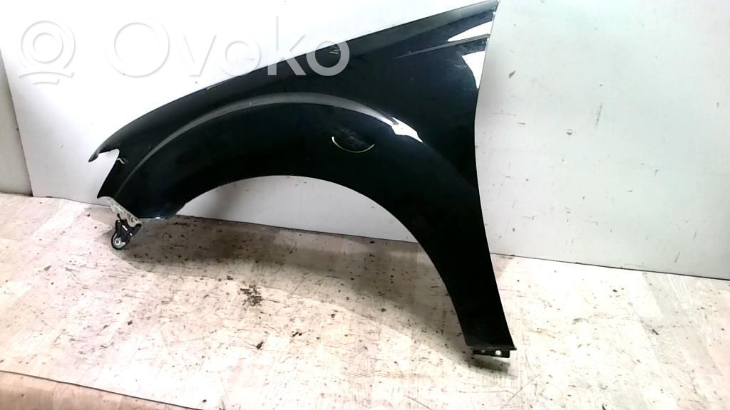 Mitsubishi Outlander Sparnas 