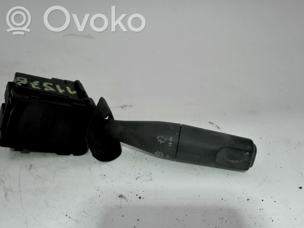 Opel Astra G Butoane/comutatoare pe volan 