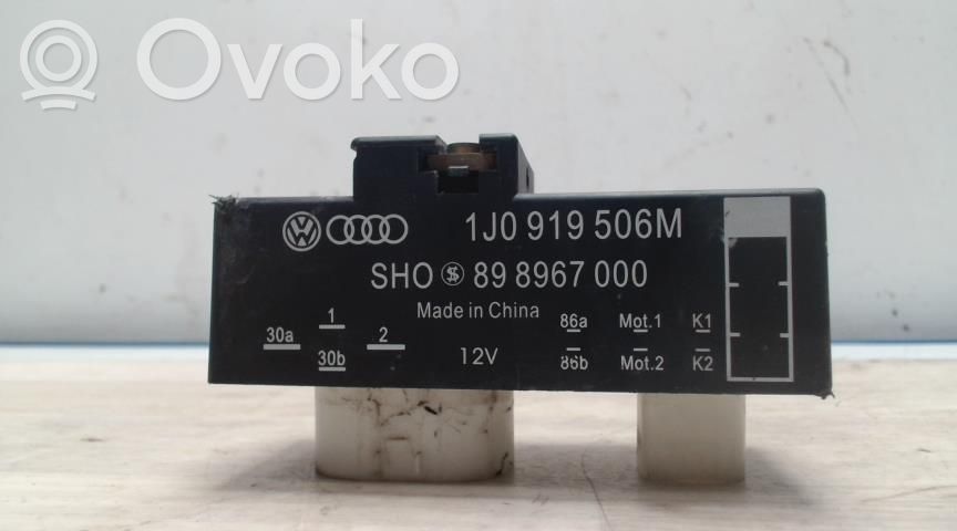 Volkswagen Polo V 6R Przekaźnik / Modul układu ogrzewania wstępnego
