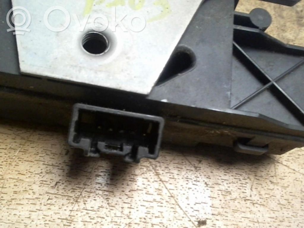 Ford Mondeo MK IV Încuietoare portbagaj 