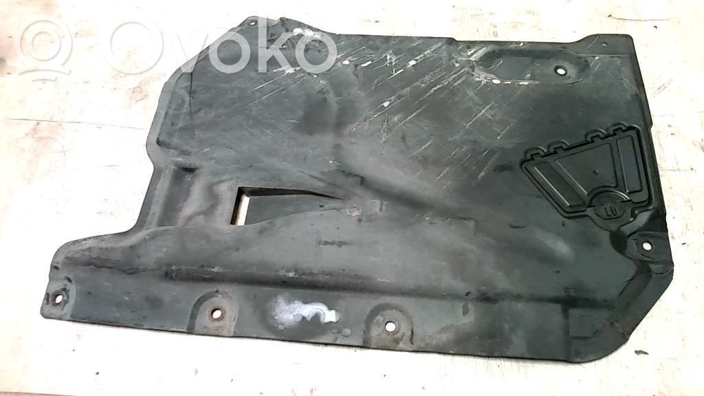 Placa protectora/protector antisalpicaduras motor   51752990575,51752990575
