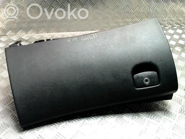 Jaguar X-Type Hansikaslokero