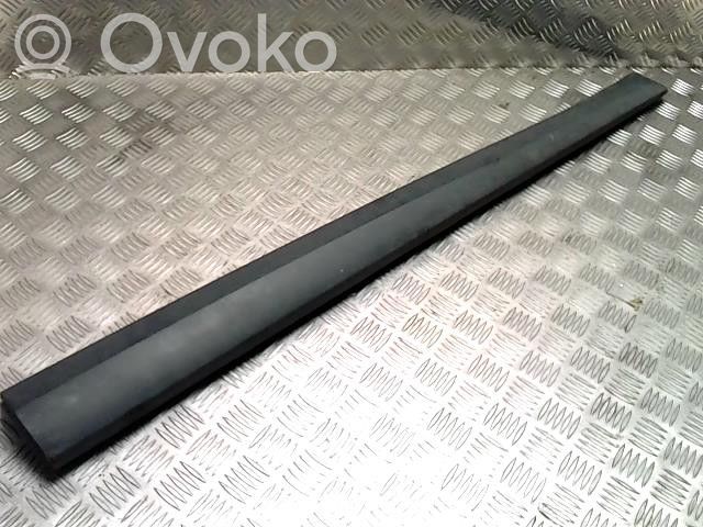 Renault Megane III Listwa drzwi przednich 