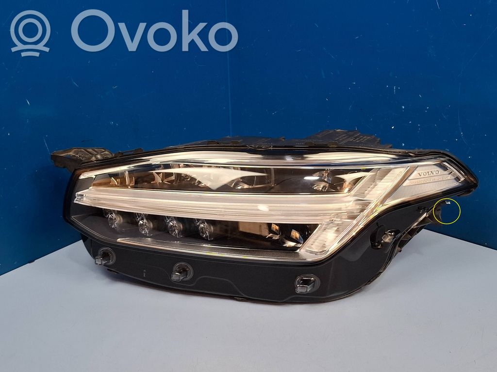 Volvo XC90 Scheinwerfer 