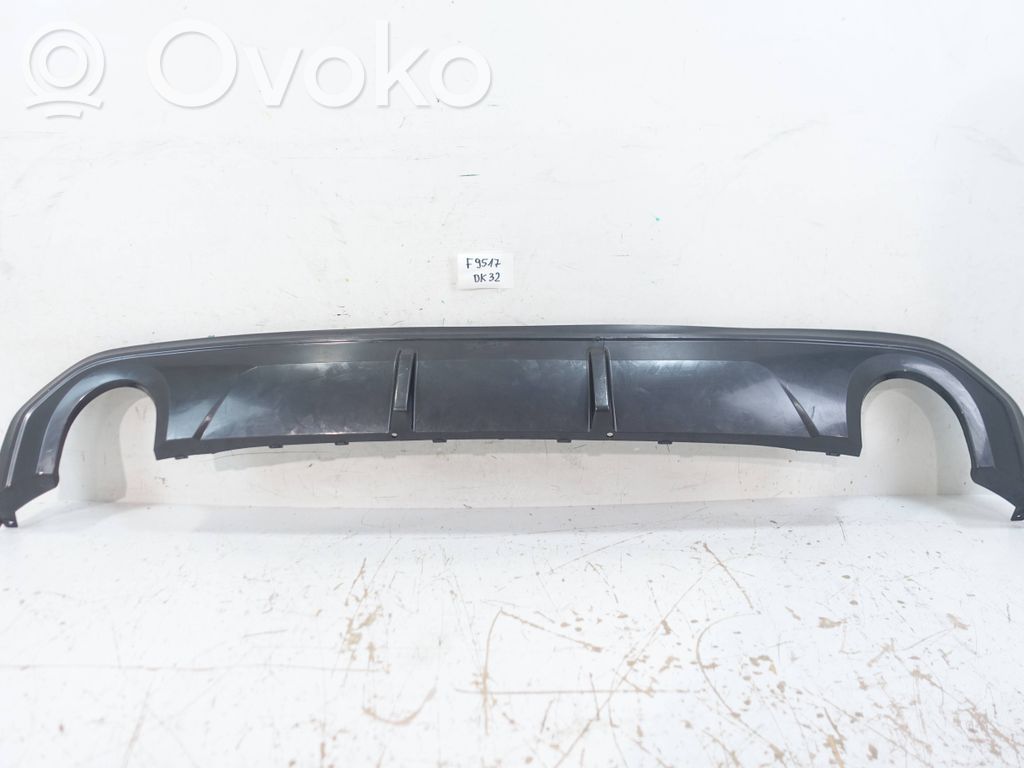 BMW 4 G22 G23 G24 G26 Rivestimento della parte inferiore del paraurti posteriore 