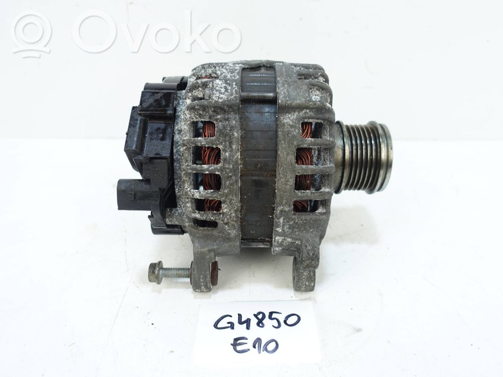 Volkswagen Golf VII Generator/alternator 