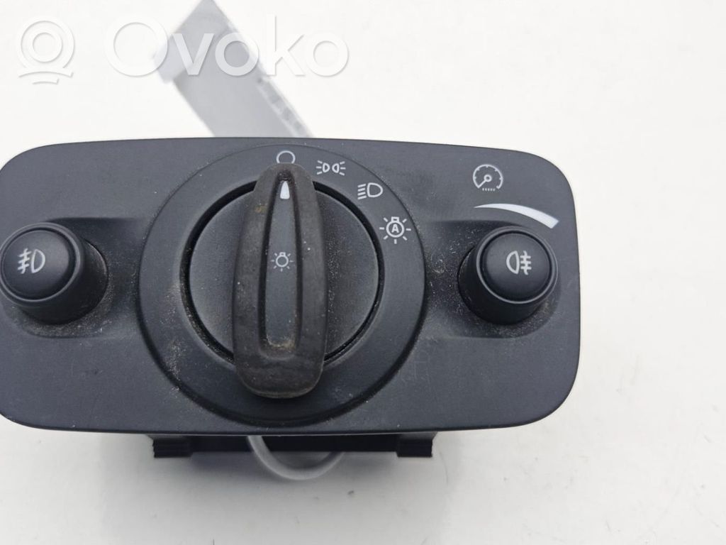 Interruptor de luz   AV6T13A824