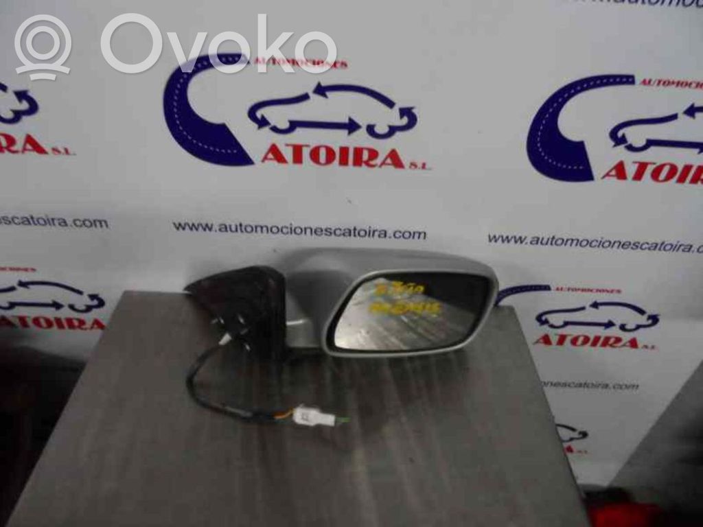 Toyota Avensis T220 Elektryczne lusterko boczne drzwi przednich 