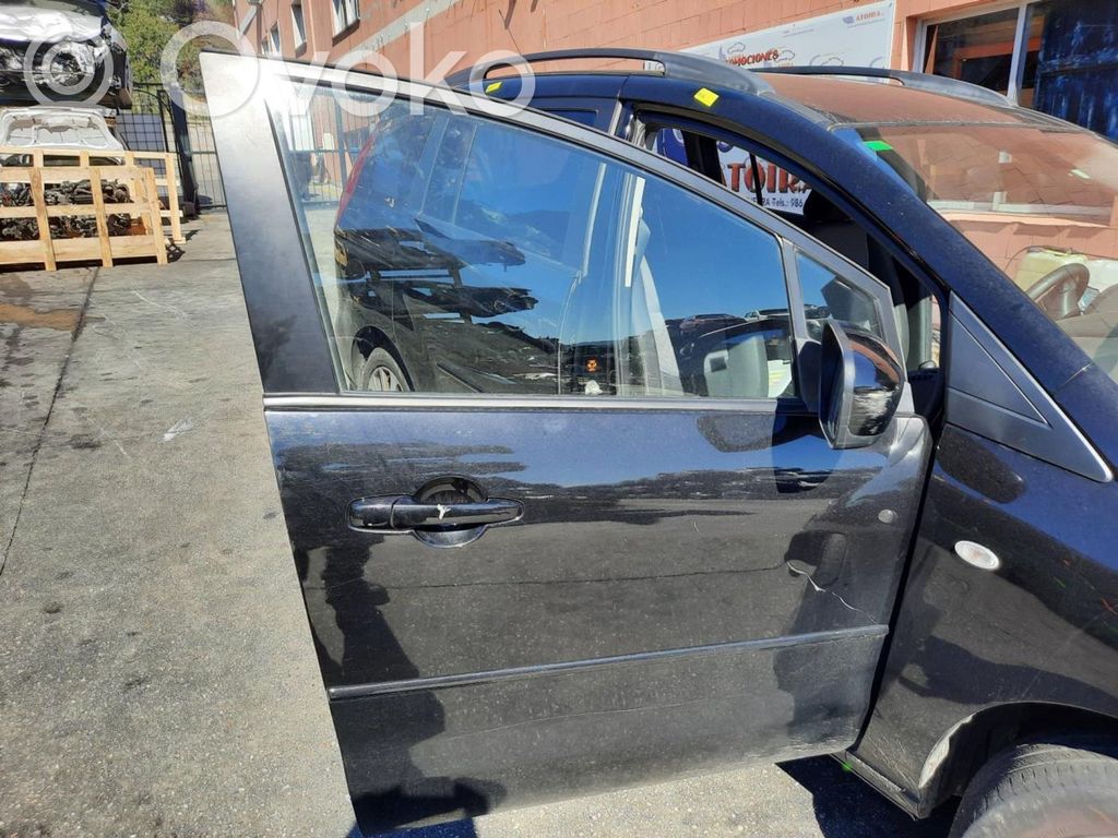 Priekinės durys   C2Y55802XE