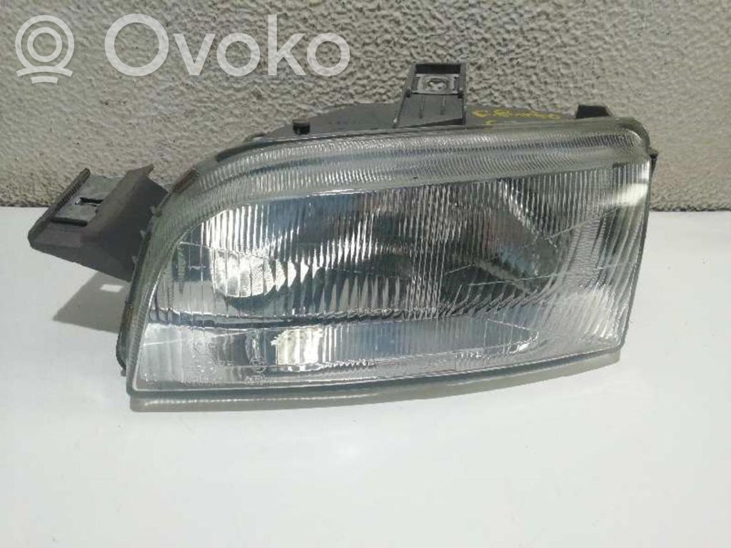 Fiat Punto (176) Phare frontale 