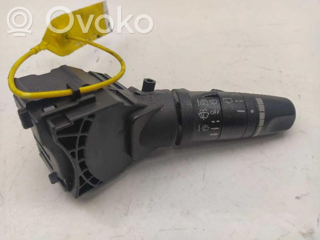 Interruptor del limpiaparabrisas   25260AV615