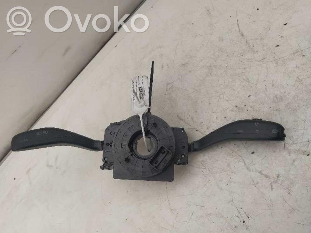 Volkswagen Polo IV 9N3 Interrupteur / bouton multifonctionnel