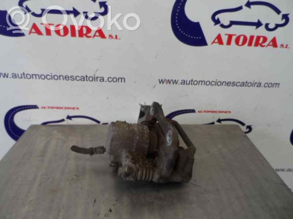 Toyota Avensis T250 Set dischi freno e pinze