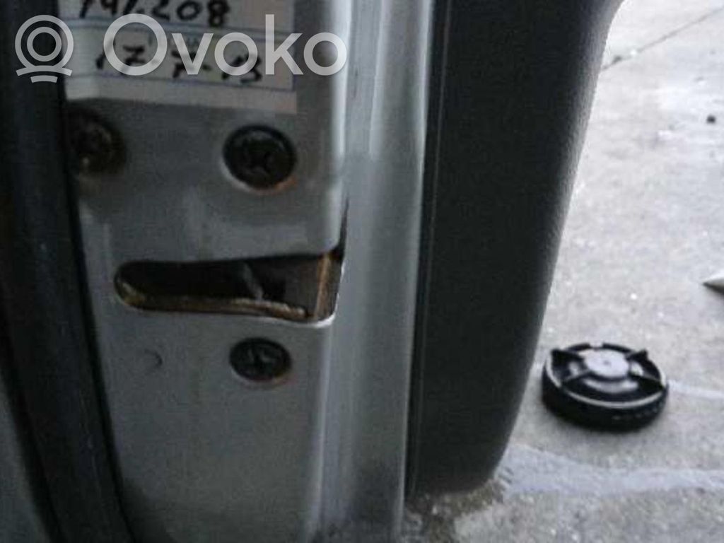 KIA Carens I Serrure