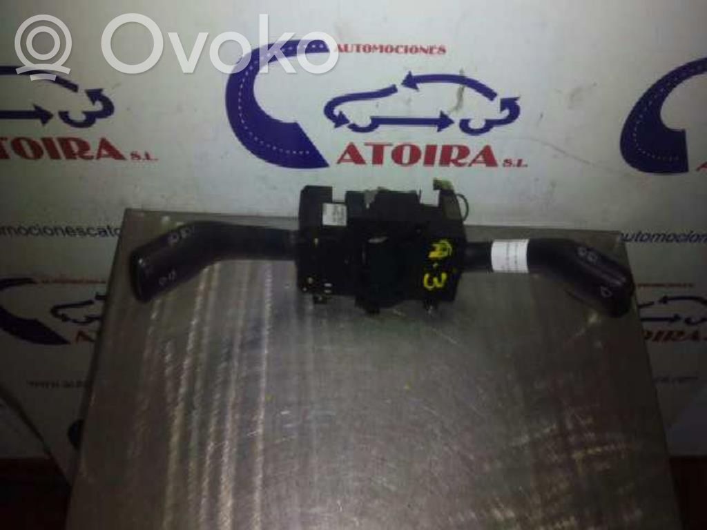 Interruptor de control multifunción   8L0953513
