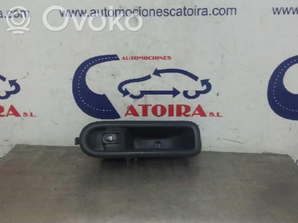 Renault Clio III Electric window control switch 