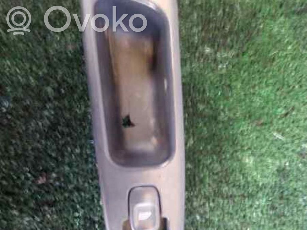 Interruptor del elevalunas eléctrico   8679478