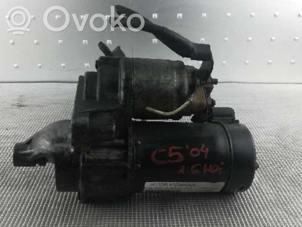 Käynnistysmoottori   D6RA110