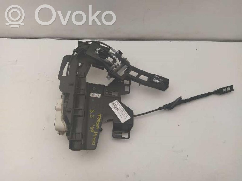 Etuoven lukko   8A61A21978AD