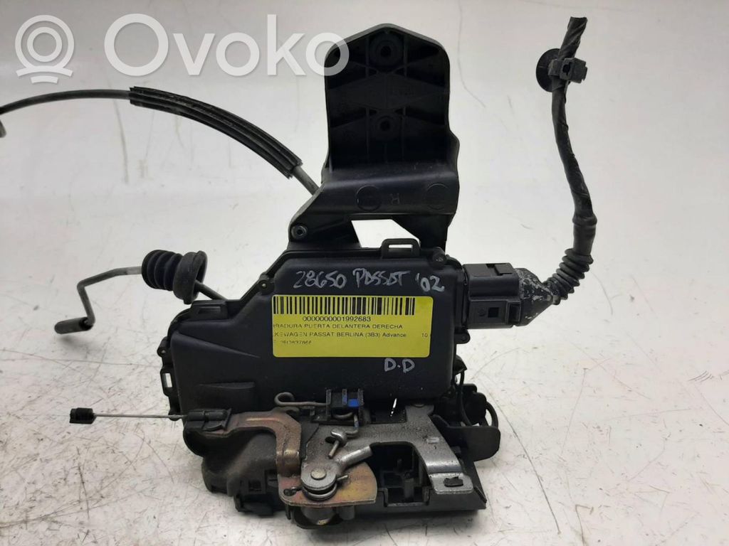 Zamek drzwi przednich   3B0837868