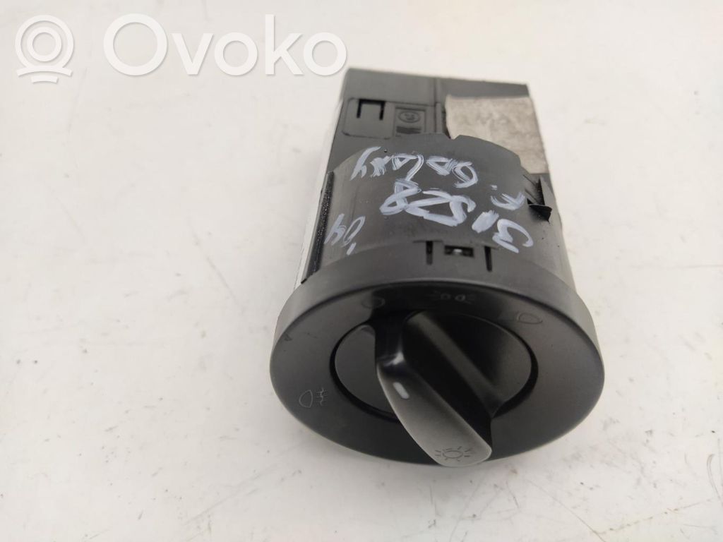 Comutator/buton multifuncțional   3B0941531B