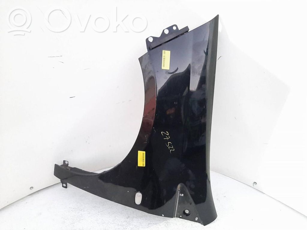 Etulokasuojan reuna   51822248