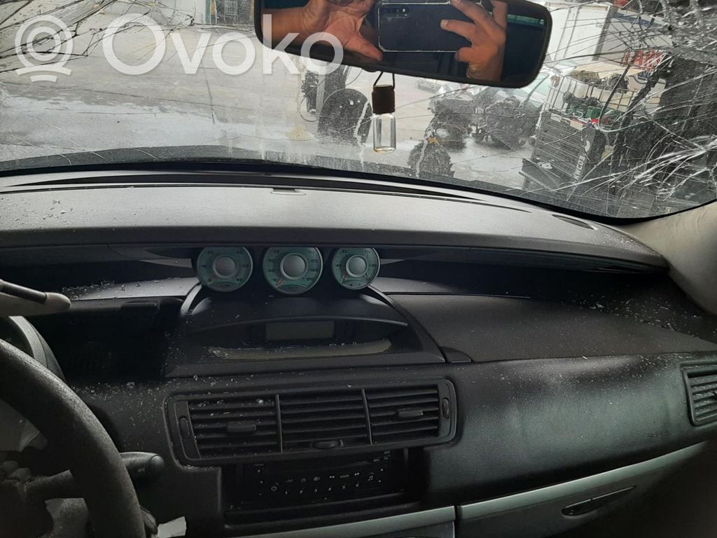 Peugeot 207 Панель 